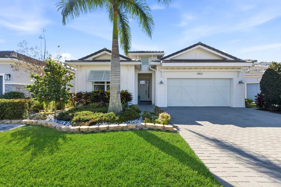 Property photo for 9921 Regency Way, Palm Beach Gardens, FL