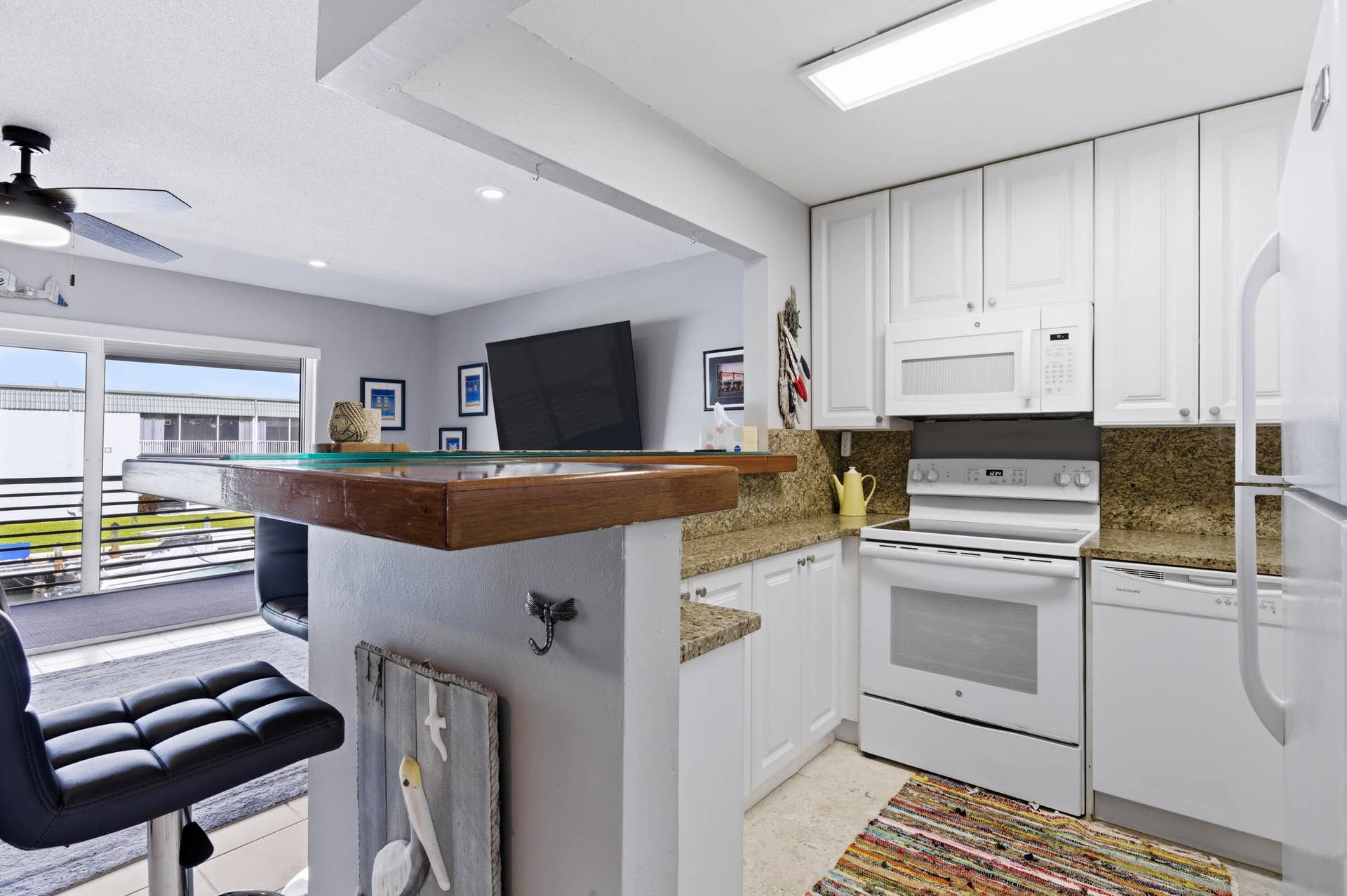 117 Lehane Terrace, #205, North Palm Beach, FL 33408 117_Lehane_Terr_205_NPB_011