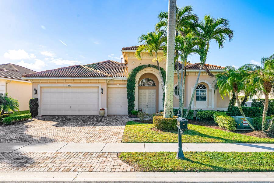 Property photo for 522 Les Jardin Drive, Palm Beach Gardens, FL