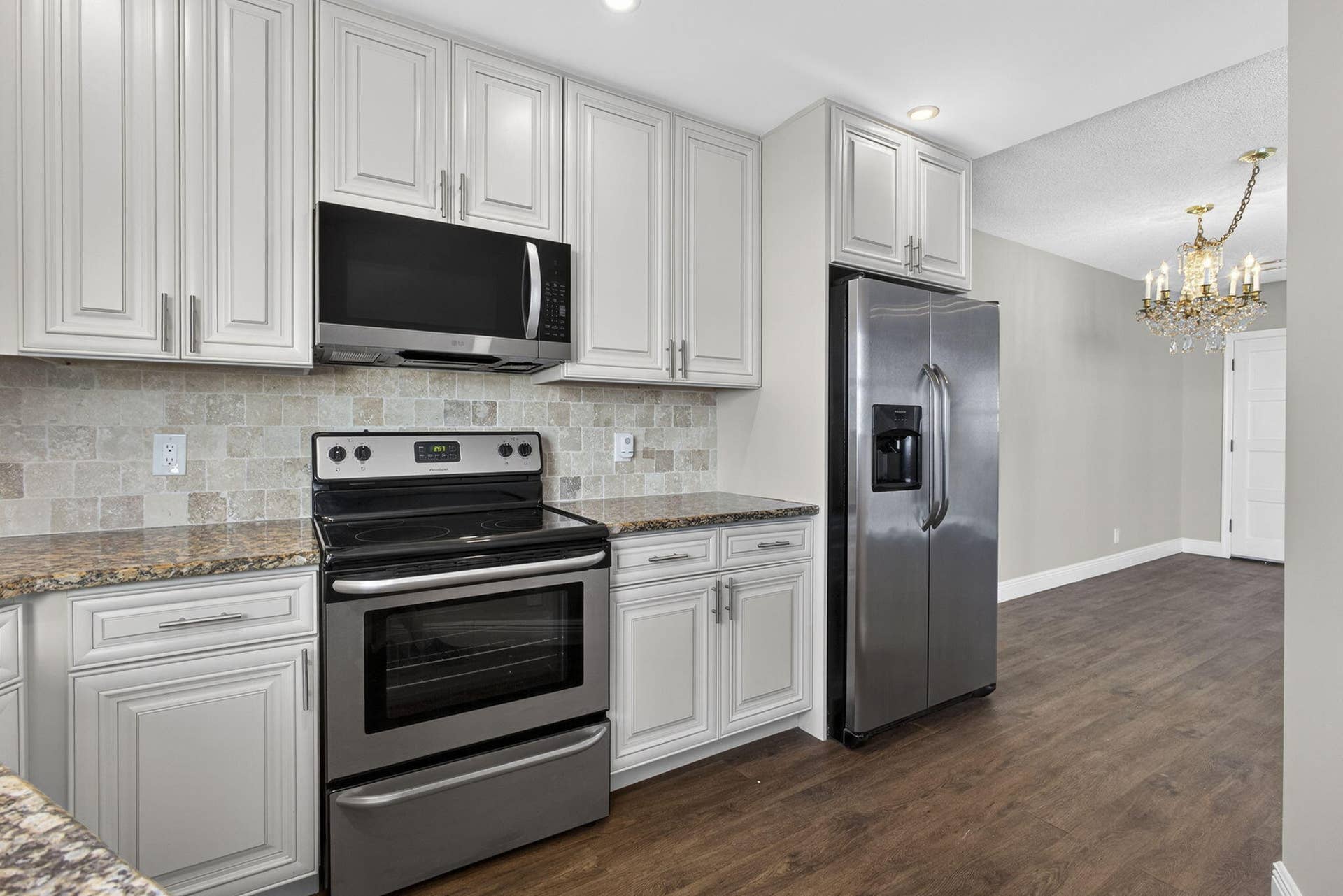 28 Yacht Club Drive, #309, North Palm Beach, FL 33408 Kitchen