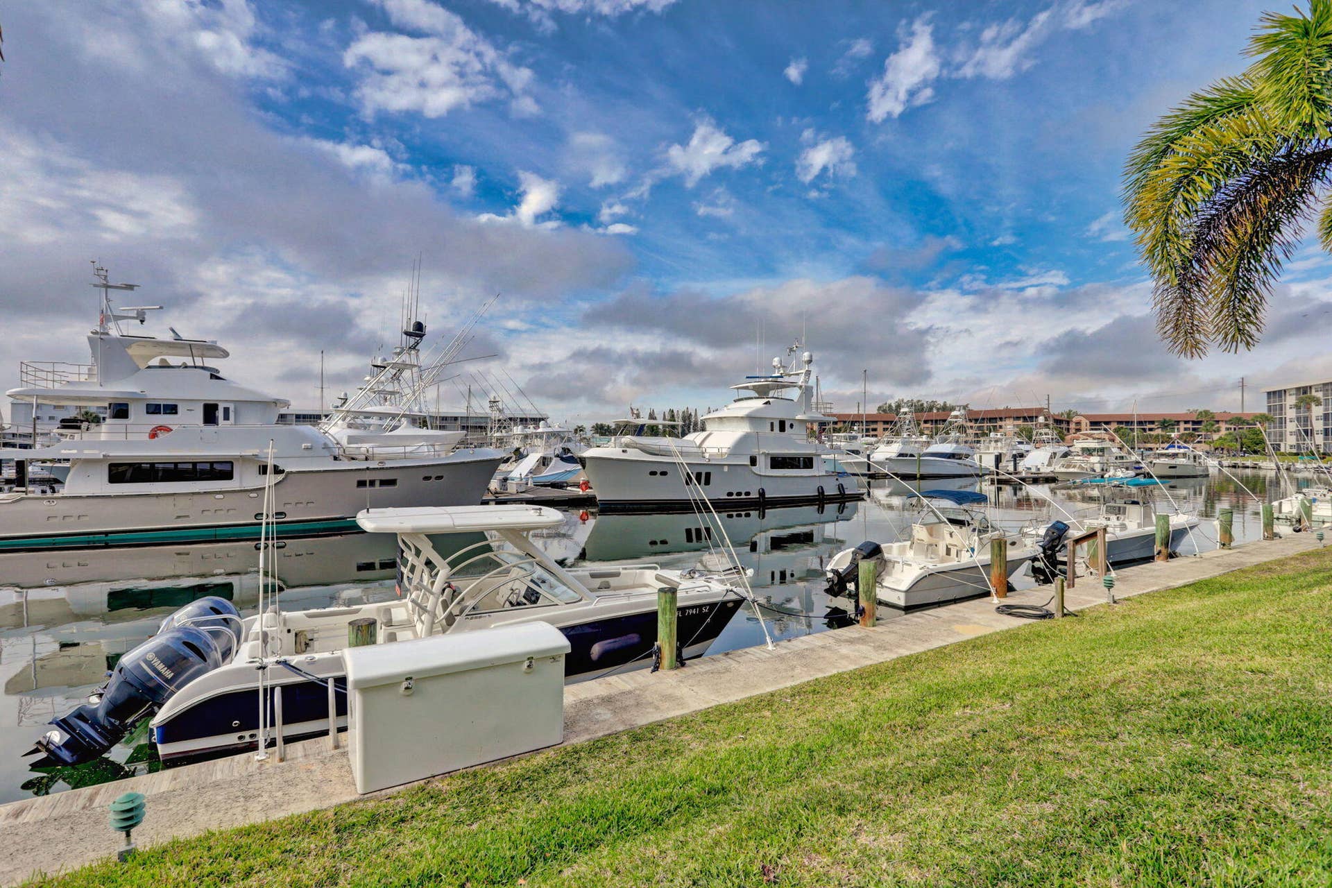 28 Yacht Club Drive, #309, North Palm Beach, FL 33408 Marina
