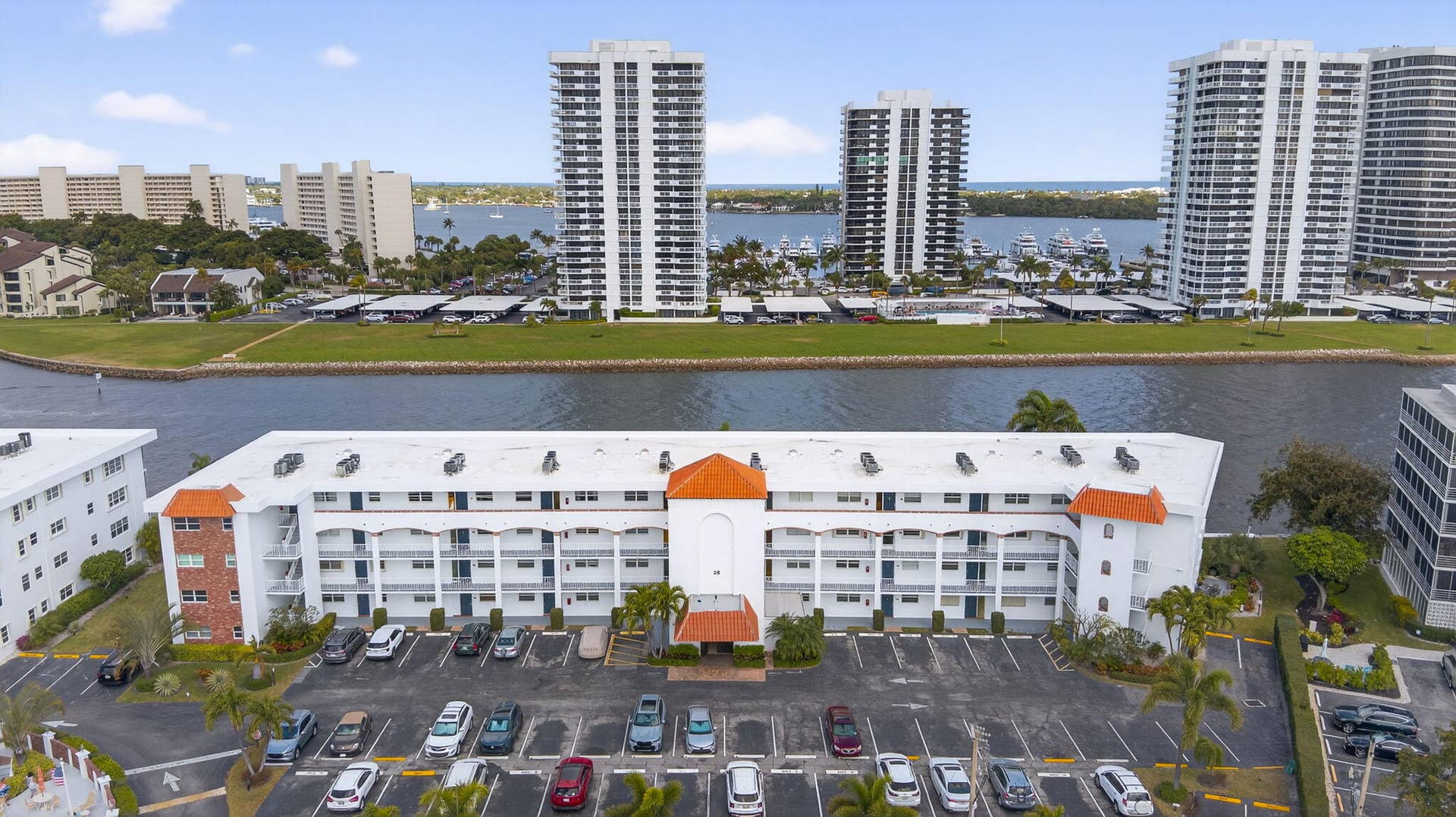 28 Yacht Club Drive, #309, North Palm Beach, FL 33408 Location!