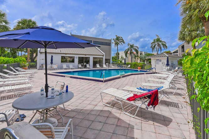 1605 S Us Highway 1, #E103, Jupiter, Jupiter, FL 33477 1605 US1 Apt E103 Jupiter FL-small-027-0