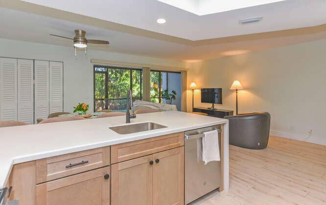 1605 S Us Highway 1, #E103, Jupiter, Jupiter, FL 33477 1605 US1 Apt E103 Jupiter FL-small-016-0