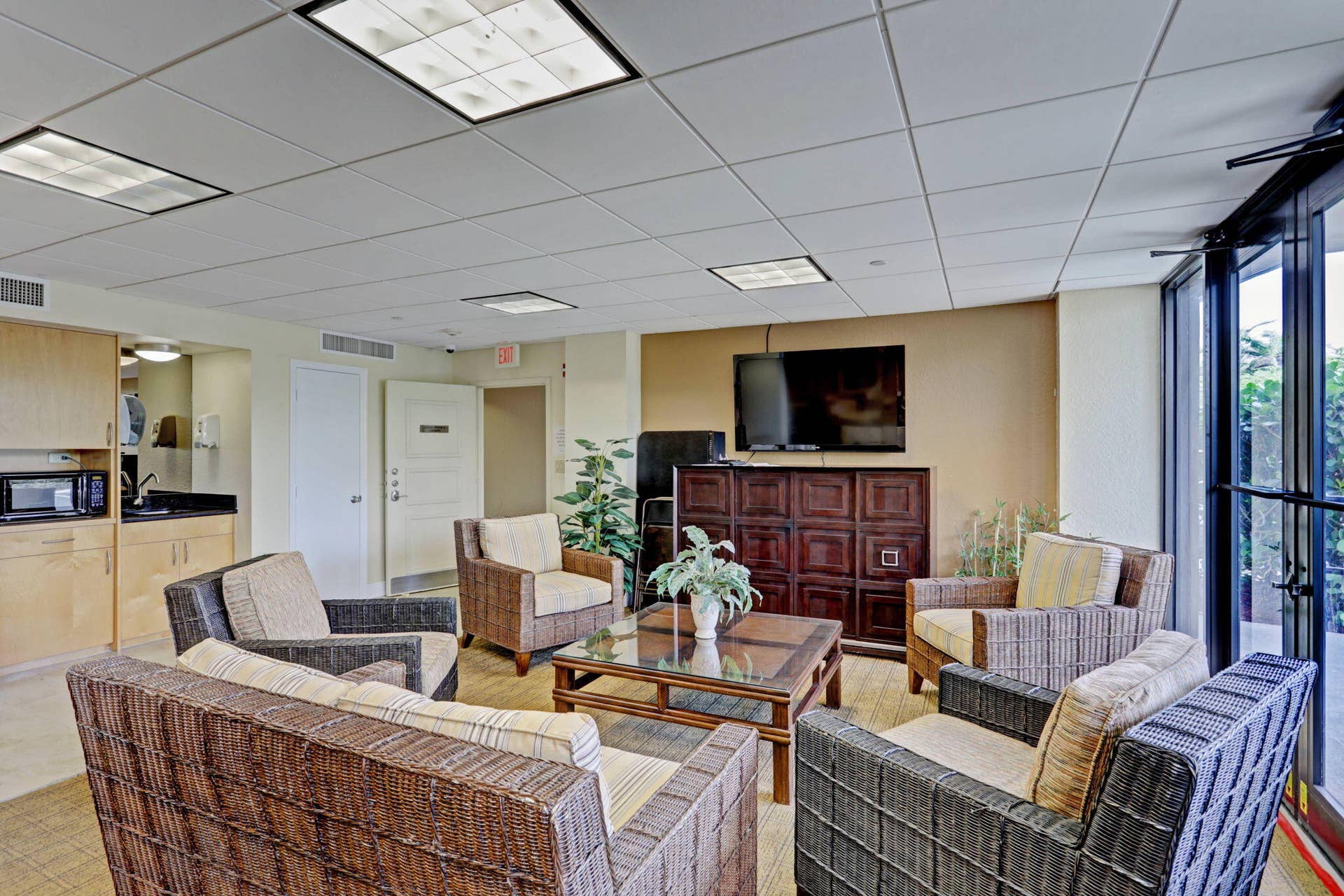 4200 N Ocean Drive, #1-406, Singer Island, FL 33404 4200 N Ocean Drive, #1-406, Singer Island, FL 33404