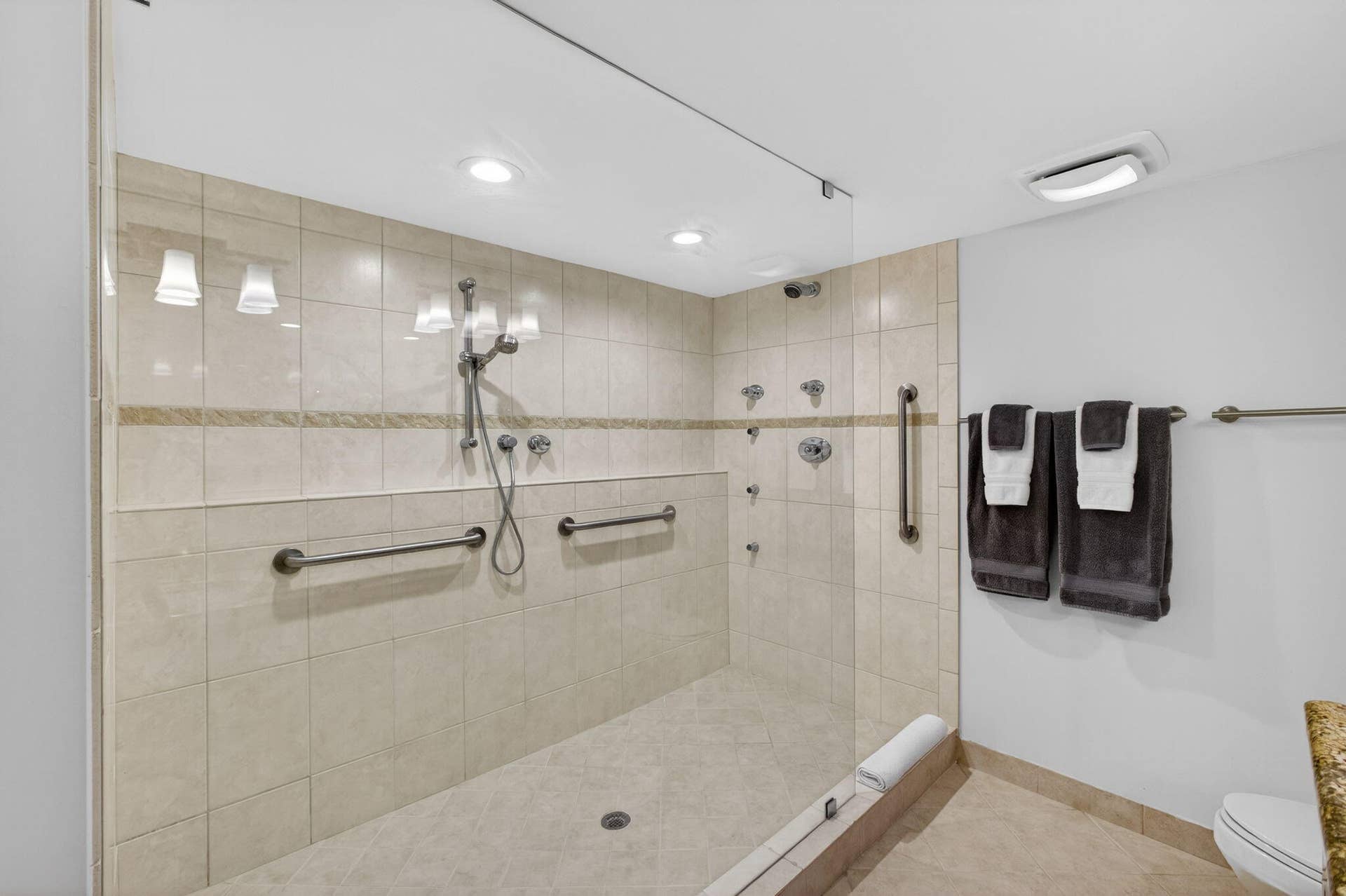 4200 N Ocean Drive, #1-406, Singer Island, FL 33404 4200 N Ocean Drive, #1-406, Singer Island, FL 33404