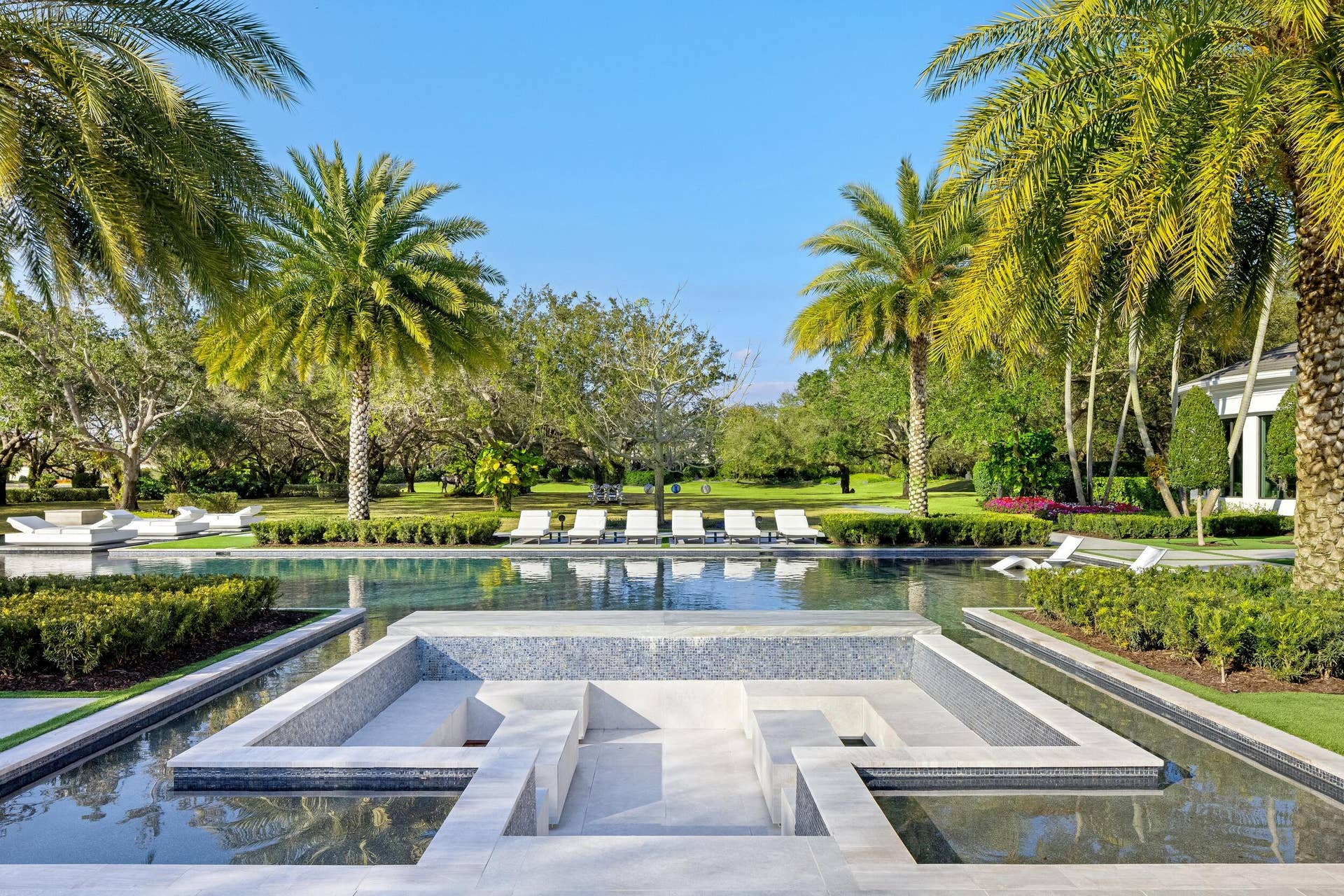 16191 Quiet Vista Circle, Delray Beach, FL 33446 Pool conversation pit