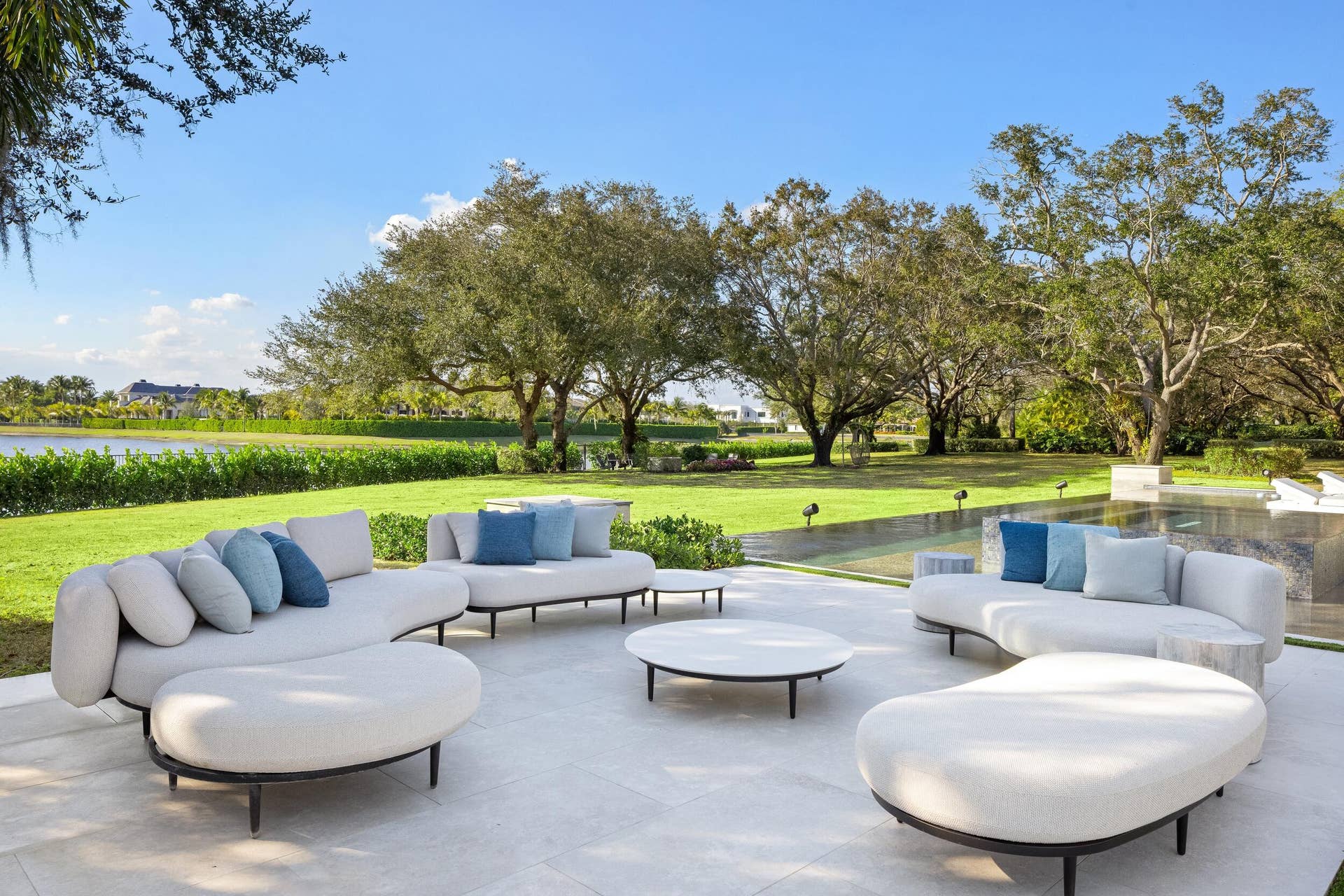 16191 Quiet Vista Circle, Delray Beach, FL 33446 Outdoor lounge