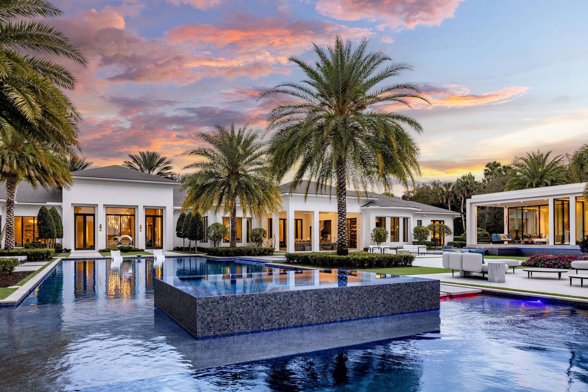 16191 Quiet Vista Circle, Delray Beach, FL 33446 Twilight pool