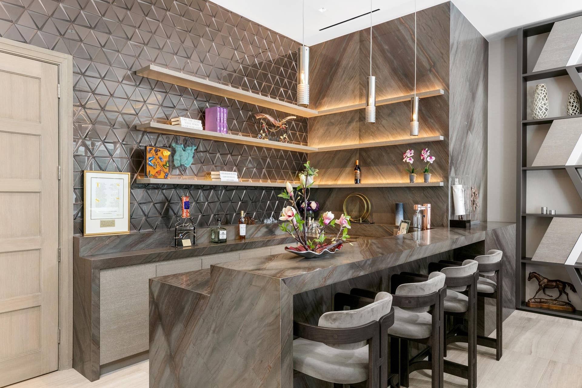 16191 Quiet Vista Circle, Delray Beach, FL 33446 Lounge room bar