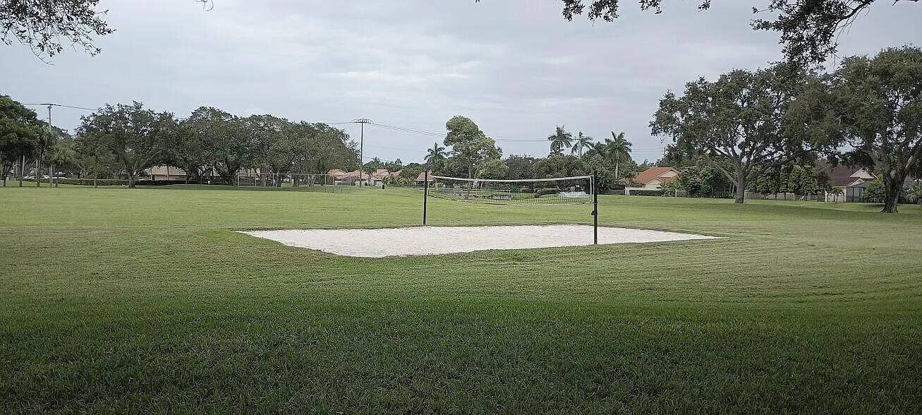 1225 Avondale Lane, West Palm Beach, West Palm Beach, FL 33409