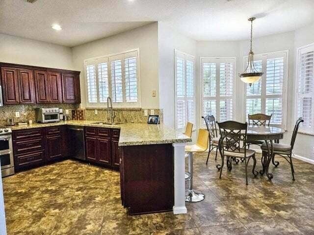 1225 Avondale Lane, West Palm Beach, West Palm Beach, FL 33409