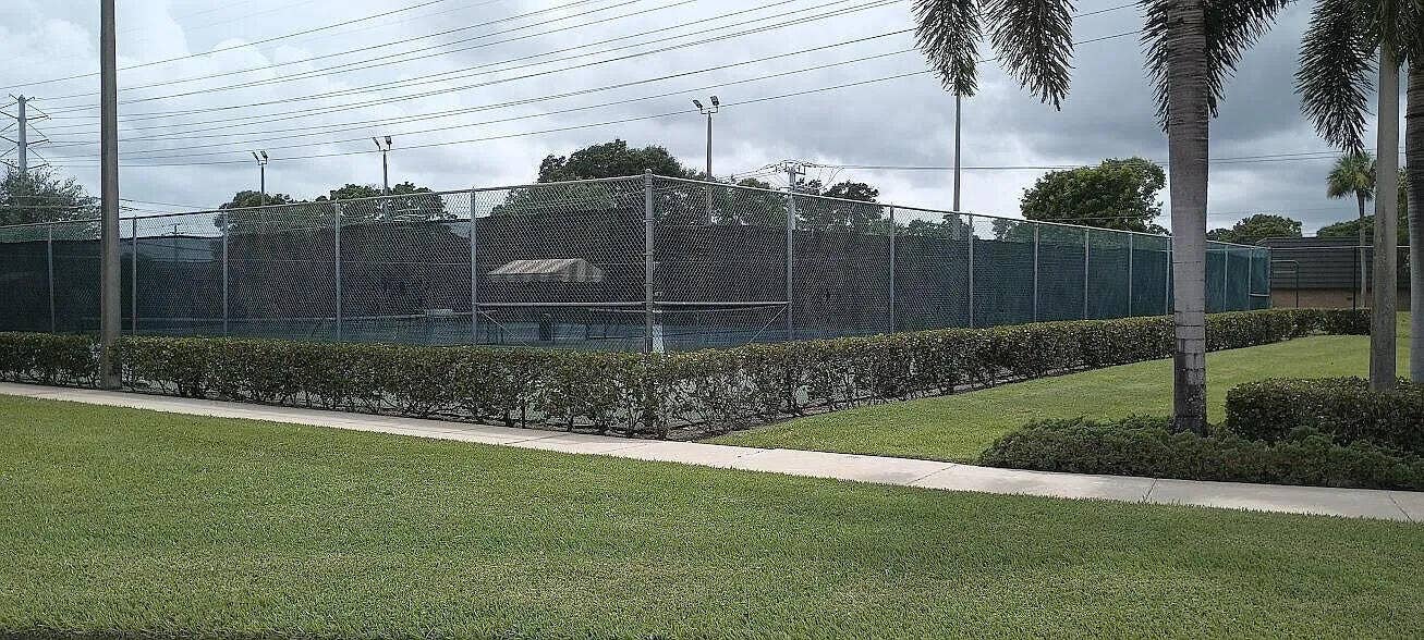 1225 Avondale Lane, West Palm Beach, West Palm Beach, FL 33409