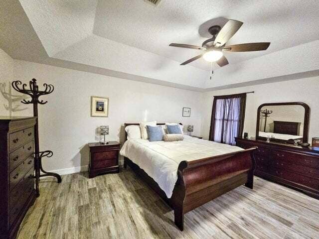 1225 Avondale Lane, West Palm Beach, West Palm Beach, FL 33409