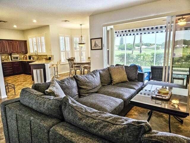 1225 Avondale Lane, West Palm Beach, West Palm Beach, FL 33409