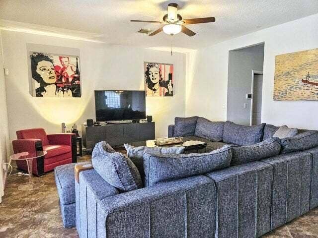 1225 Avondale Lane, West Palm Beach, West Palm Beach, FL 33409