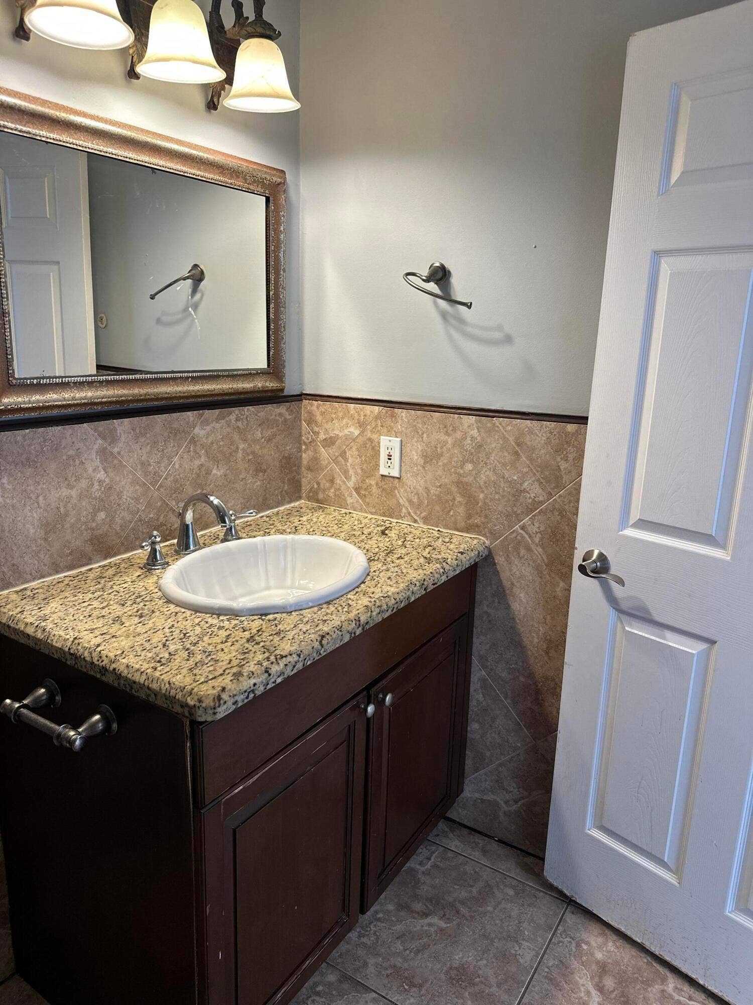 619 37th Street, West Palm Beach, West Palm Beach, FL 33407 Master bath