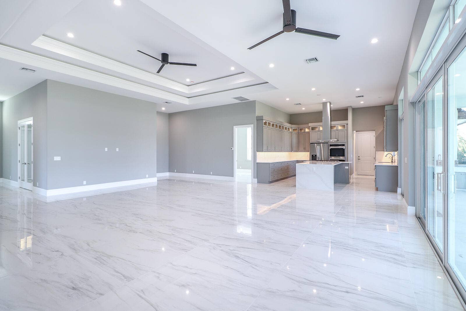 7595 155th Place N, Palm Beach Gardens, FL 33418 09-Great Room
