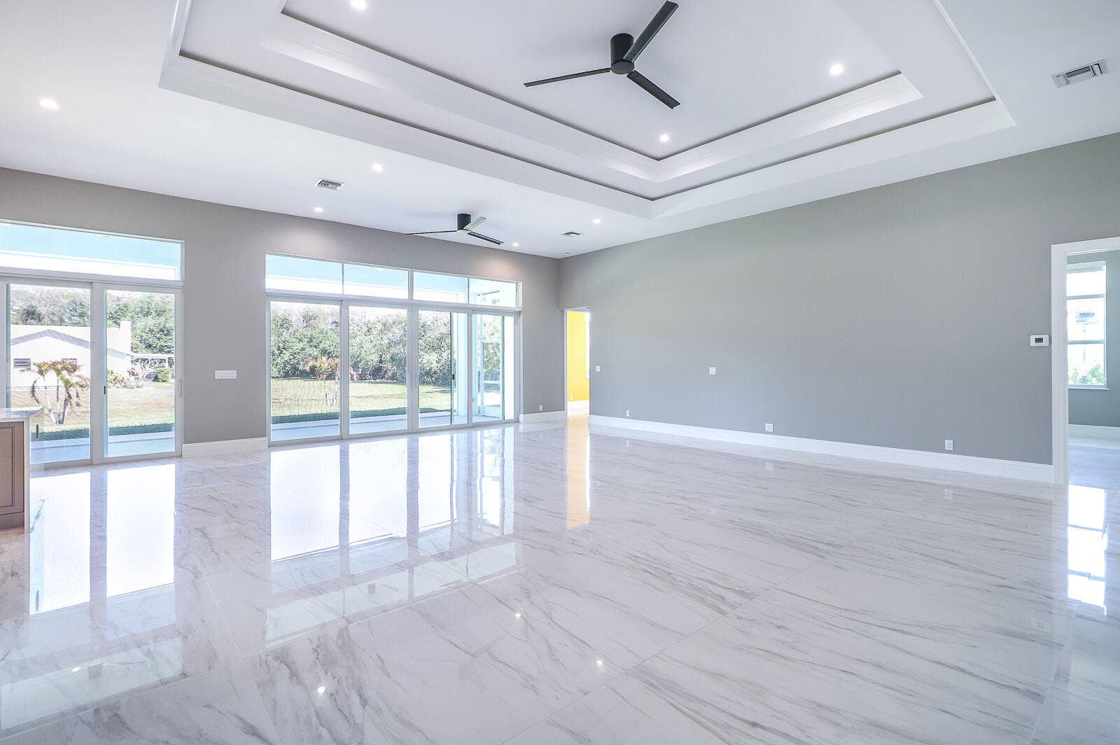 7595 155th Place N, Palm Beach Gardens, FL 33418 22-Great Room
