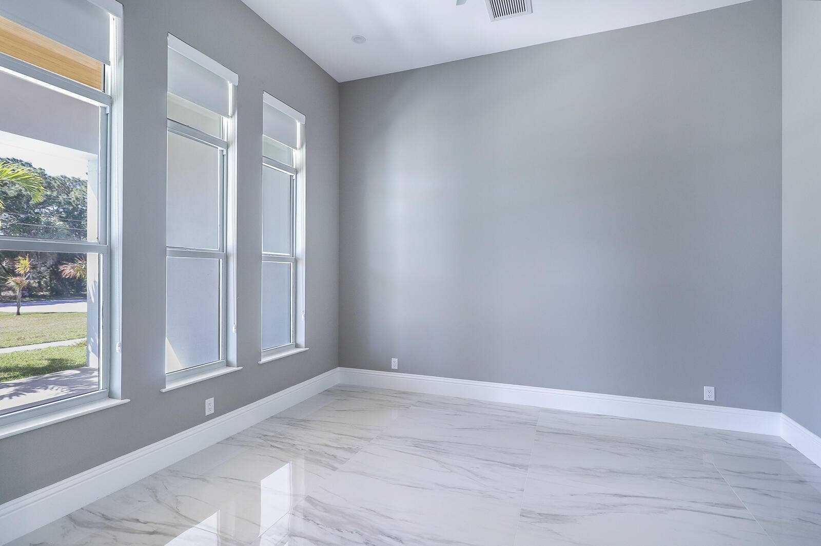 7595 155th Place N, Palm Beach Gardens, FL 33418 34-Den-Office