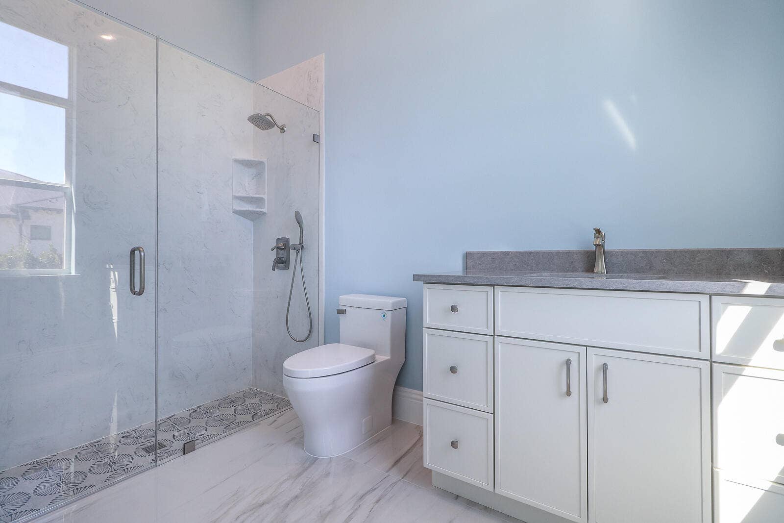 7595 155th Place N, Palm Beach Gardens, FL 33418 32-Bathroom 3