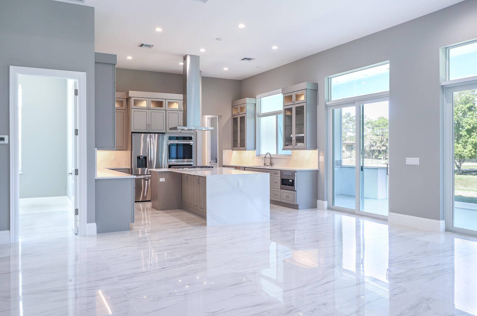 7595 155th Place N, Palm Beach Gardens, FL 33418 21-Great Room