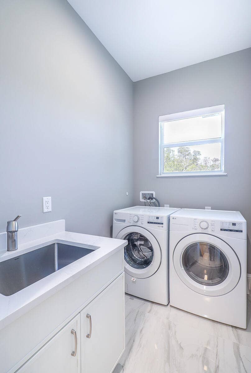 7595 155th Place N, Palm Beach Gardens, FL 33418 15-Laundry Room