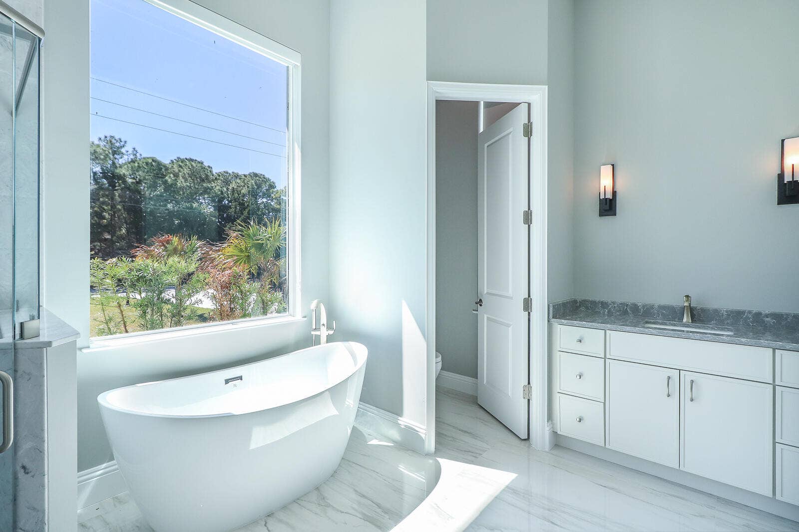 7595 155th Place N, Palm Beach Gardens, FL 33418 26-Master Bathroom