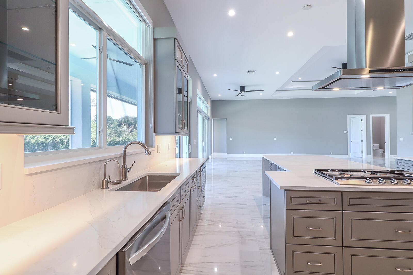 7595 155th Place N, Palm Beach Gardens, FL 33418 17-Kitchen
