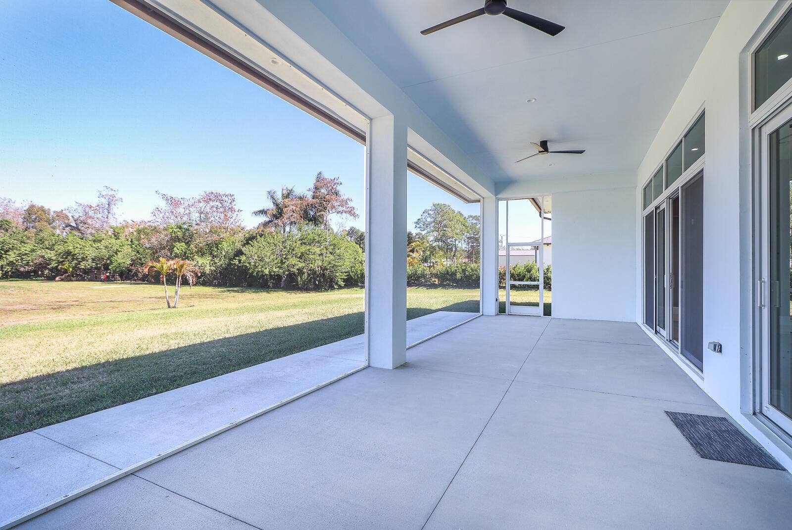 7595 155th Place N, Palm Beach Gardens, FL 33418 43-Porch