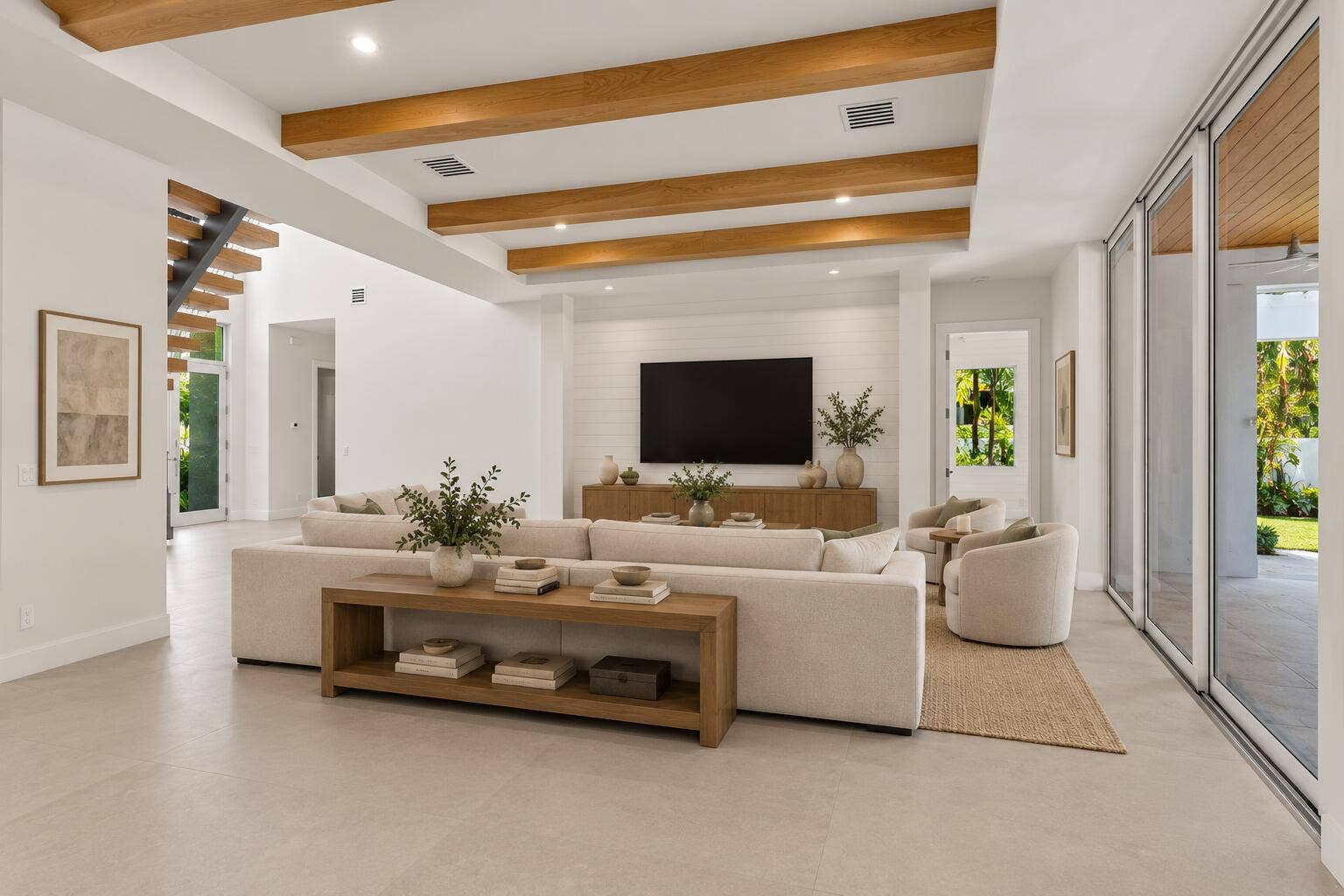 417 Lake Drive, Delray Beach, FL 33444 Reverse-View Minimalist Living Room