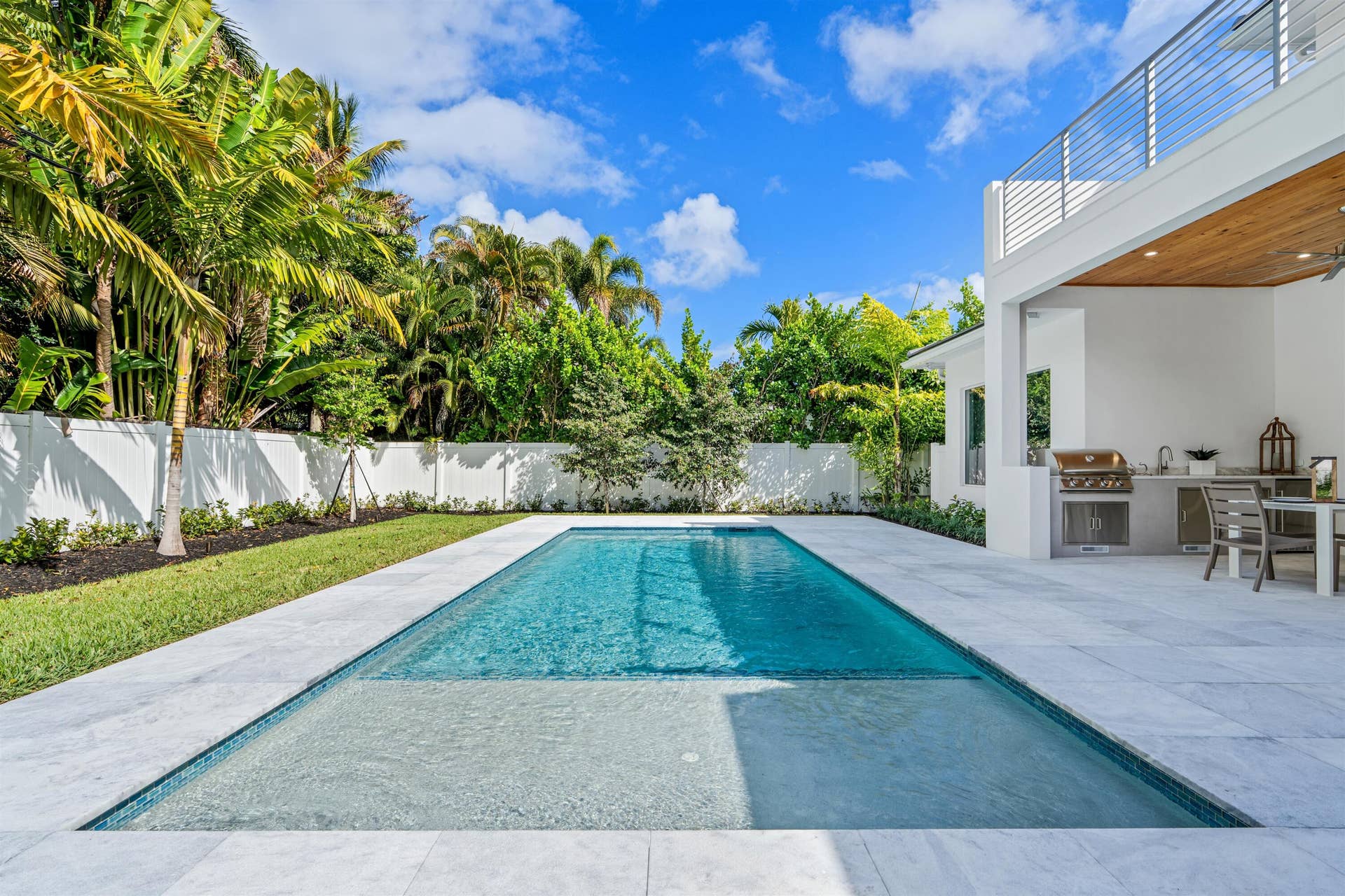 417 Lake Drive, Delray Beach, FL 33444 POOL_STRAIGHT_DT