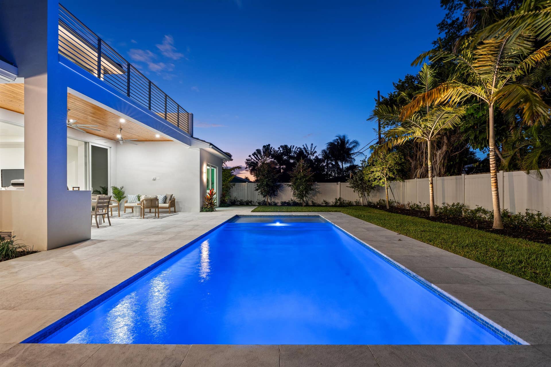 417 Lake Drive, Delray Beach, FL 33444 POOL_STRAIGHT_SUNSET_2_DT