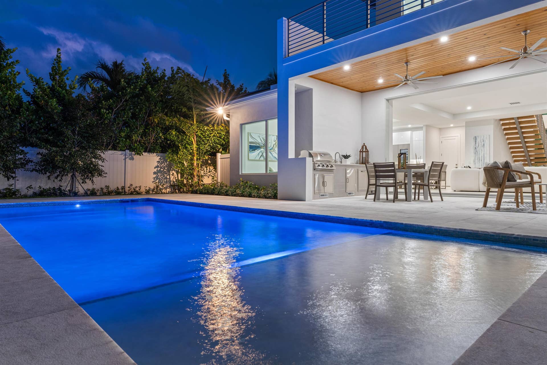 417 Lake Drive, Delray Beach, FL 33444 POOL_DETAIL_2_DT