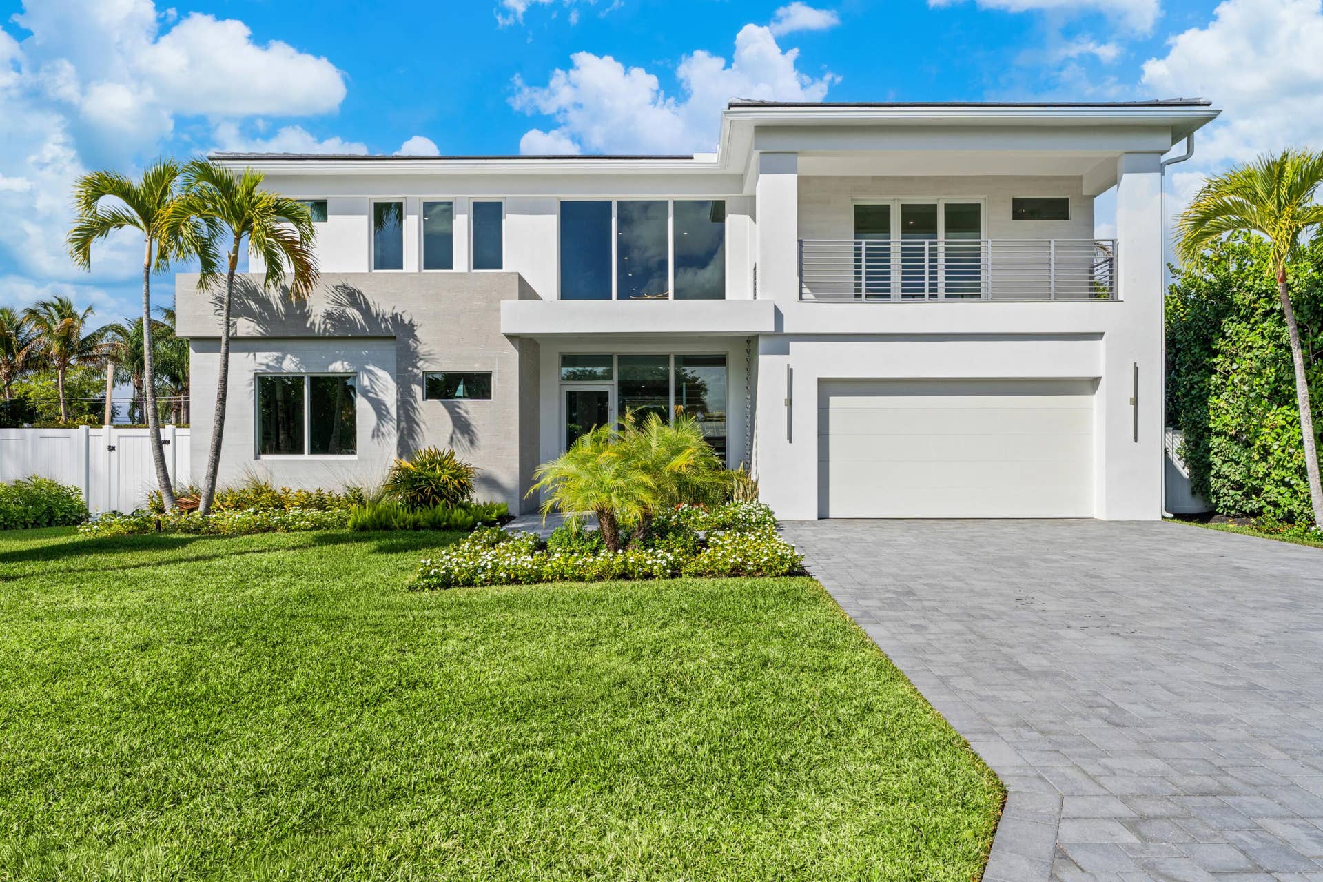 417 Lake Drive, Delray Beach, FL 33444 mls_FRONT_STRAIGHT_DT_RT