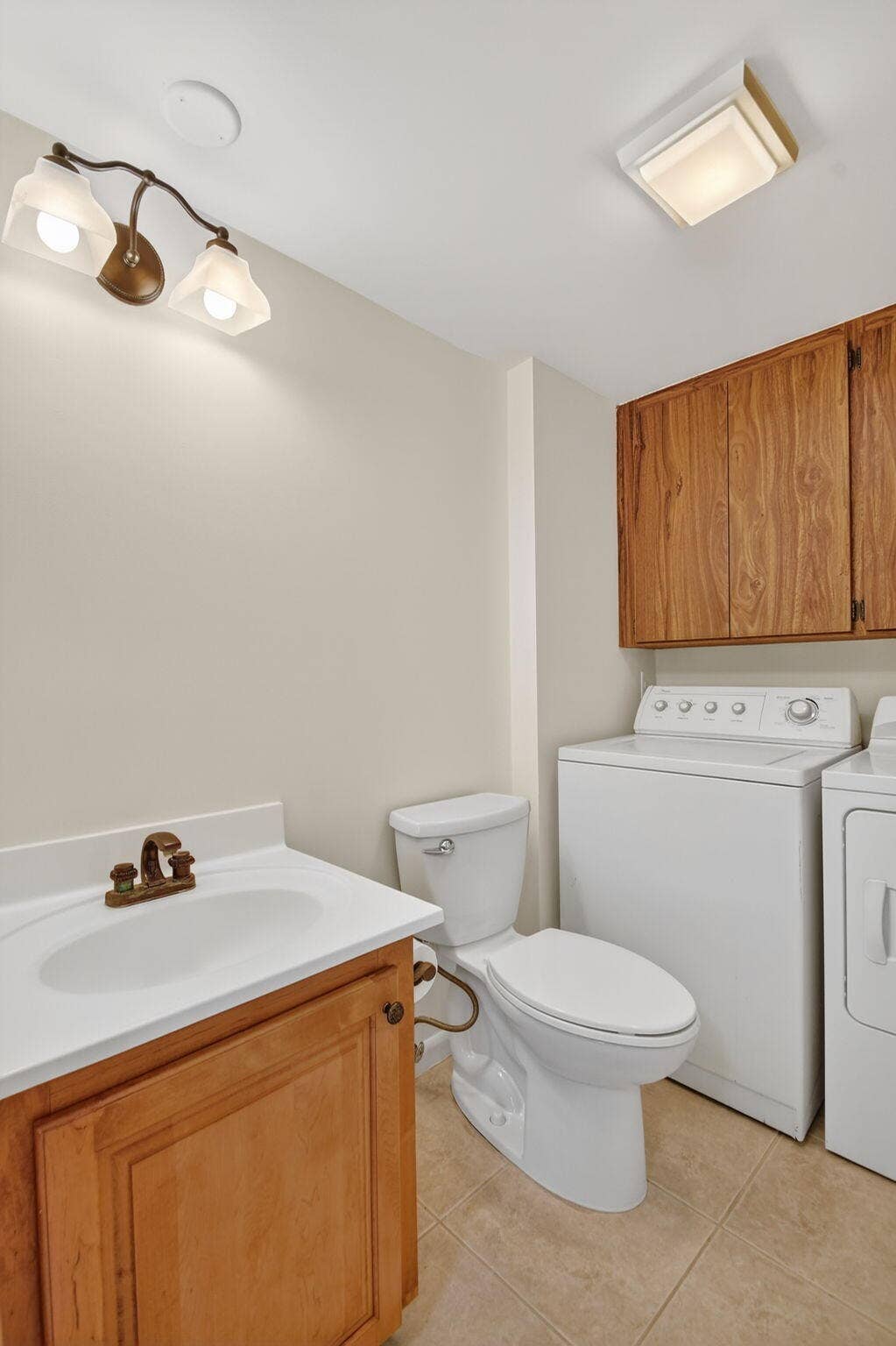 4210 42nd Way, West Palm Beach, FL 33407 Half Bath/Laundry