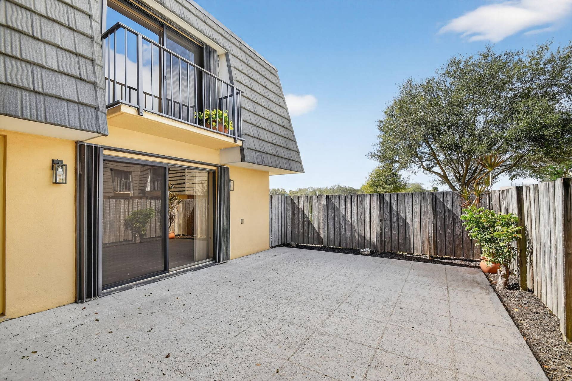 4210 42nd Way, West Palm Beach, FL 33407 Fenced and Private Patio
