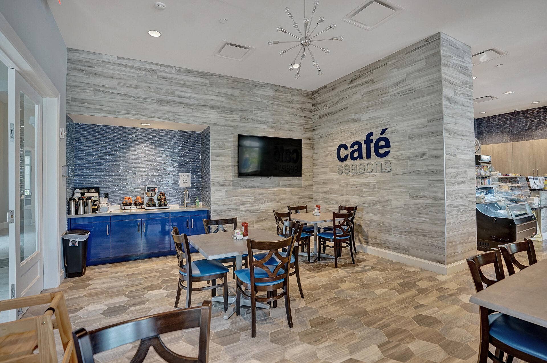 Four Seasons Cafe