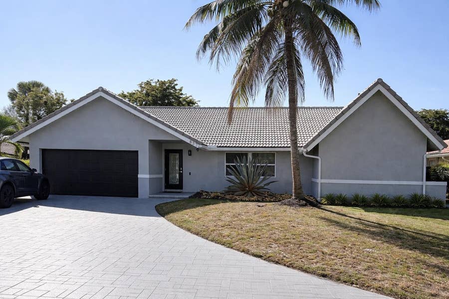 Property photo for 832 NW 108th Lane, Coral Springs, FL