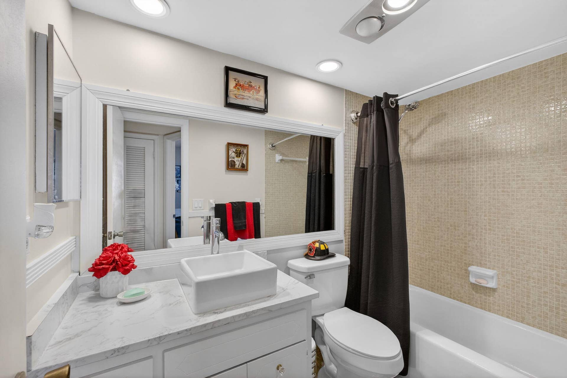 21 Yacht Club Drive, #505, North Palm Beach, FL 33408 Guest Bathroom