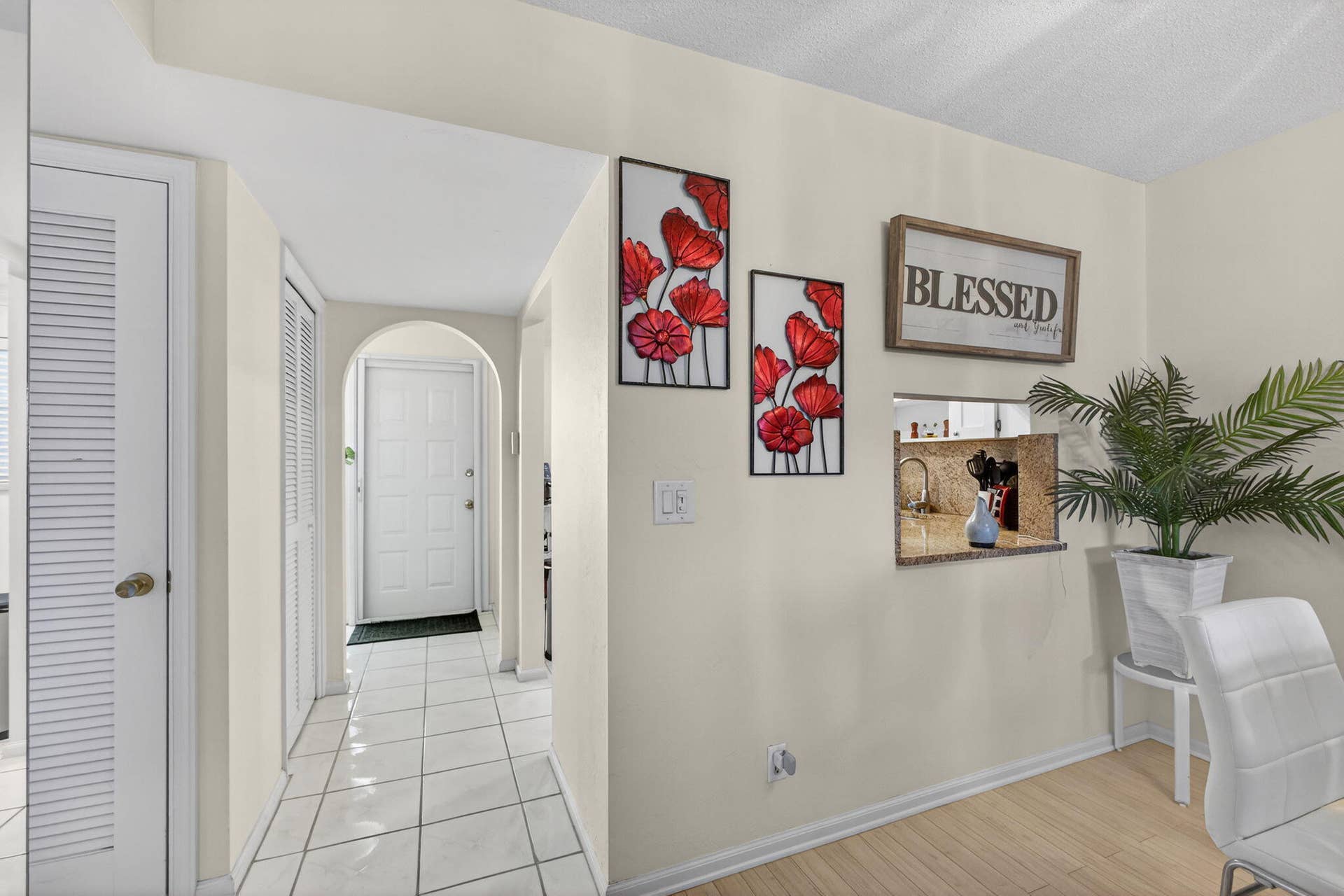 21 Yacht Club Drive, #505, North Palm Beach, FL 33408 Hallway