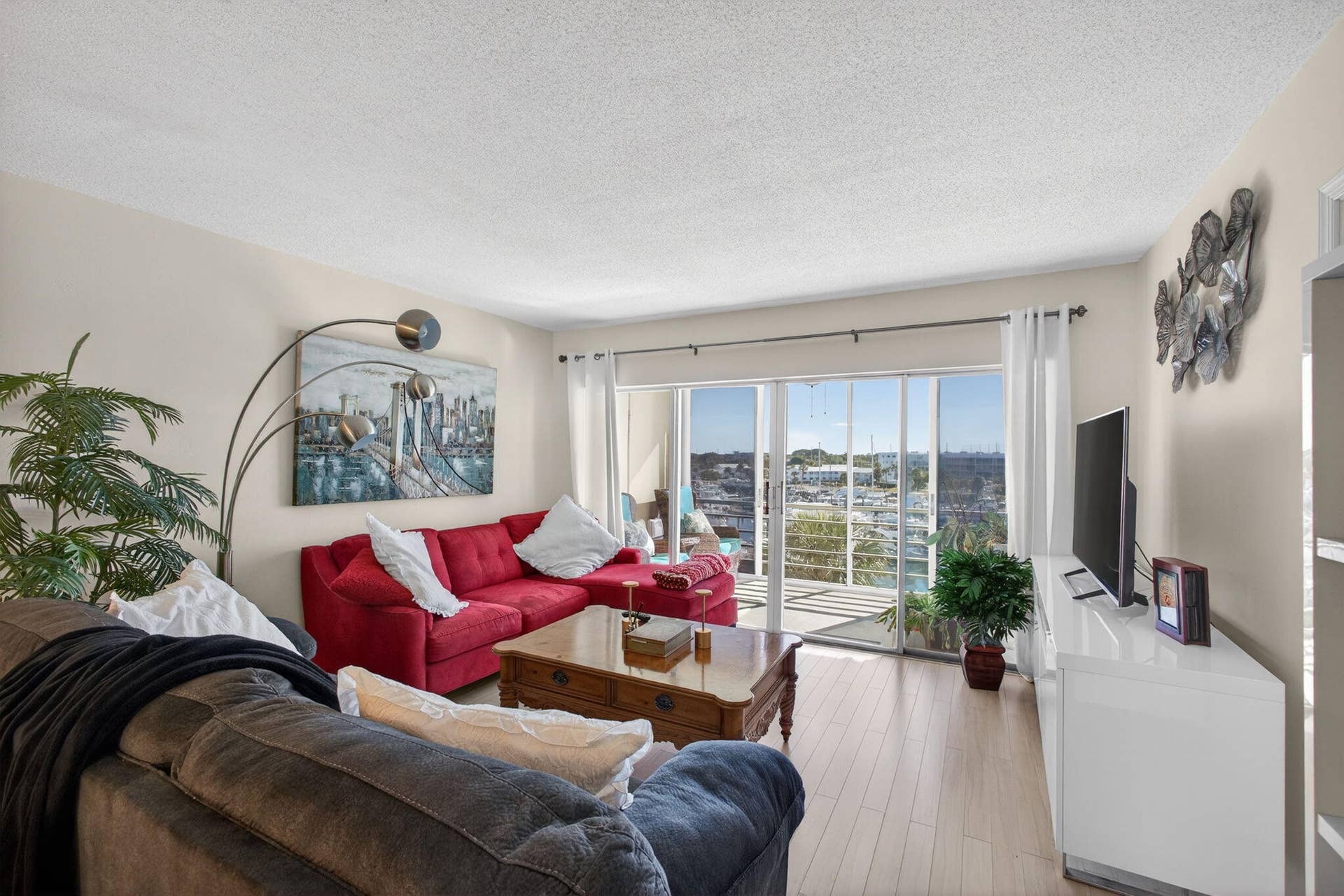 21 Yacht Club Drive, #505, North Palm Beach, FL 33408 Living Room