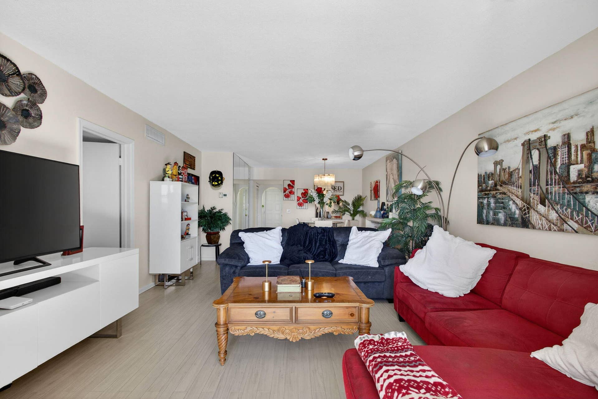 21 Yacht Club Drive, #505, North Palm Beach, FL 33408 Living Room