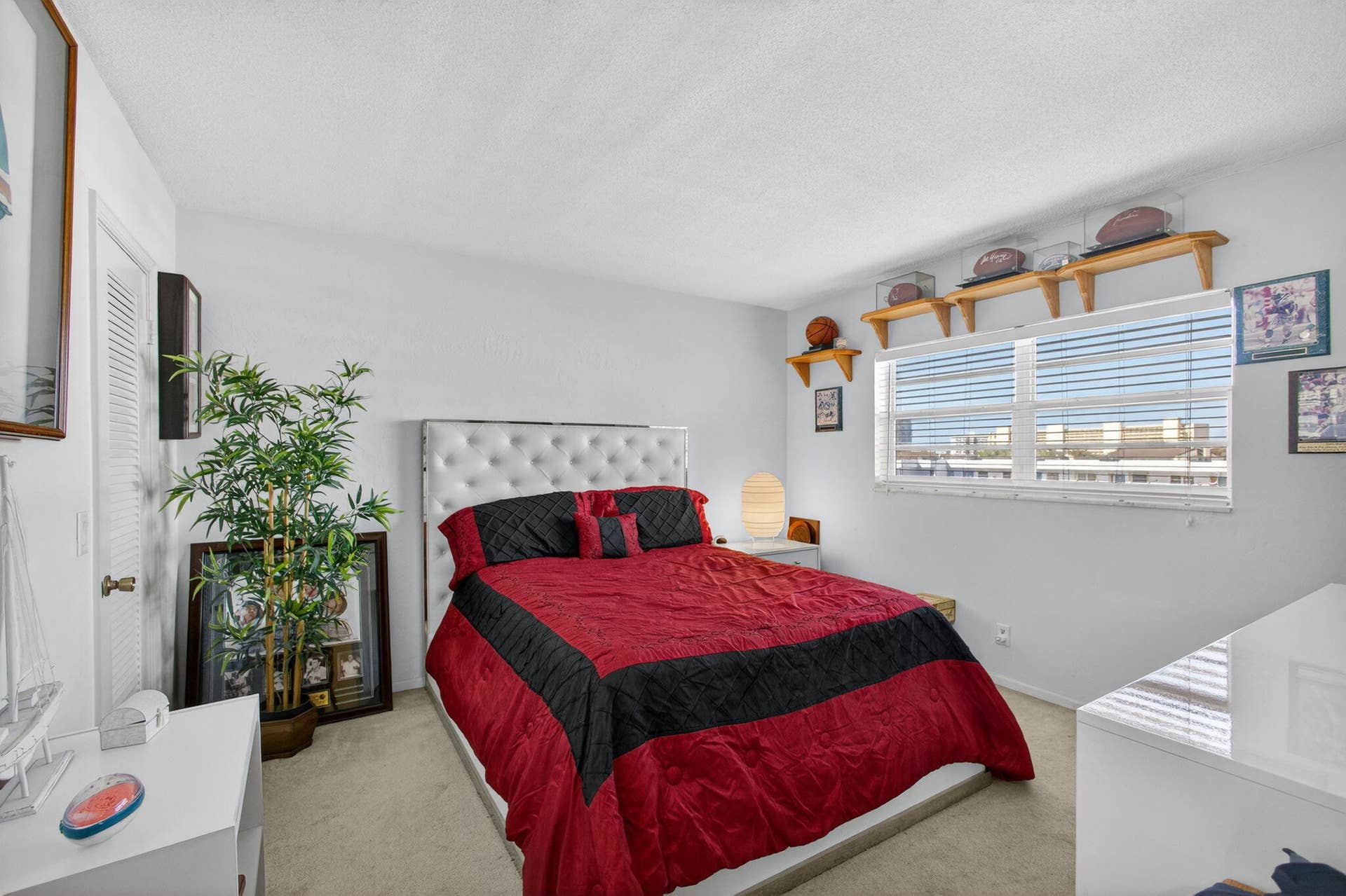 21 Yacht Club Drive, #505, North Palm Beach, FL 33408 Guest Bedroom