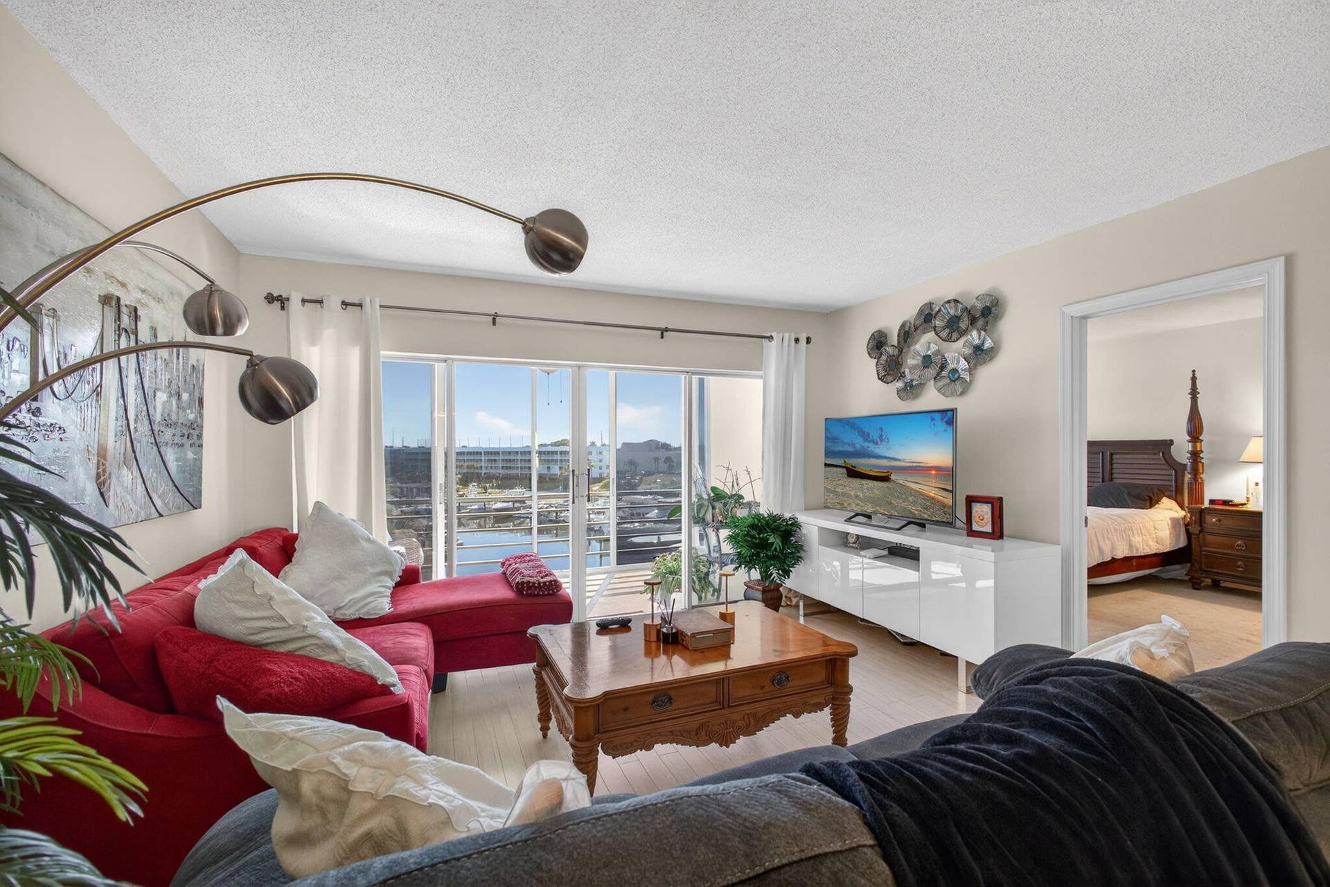 21 Yacht Club Drive, #505, North Palm Beach, FL 33408 Living Room