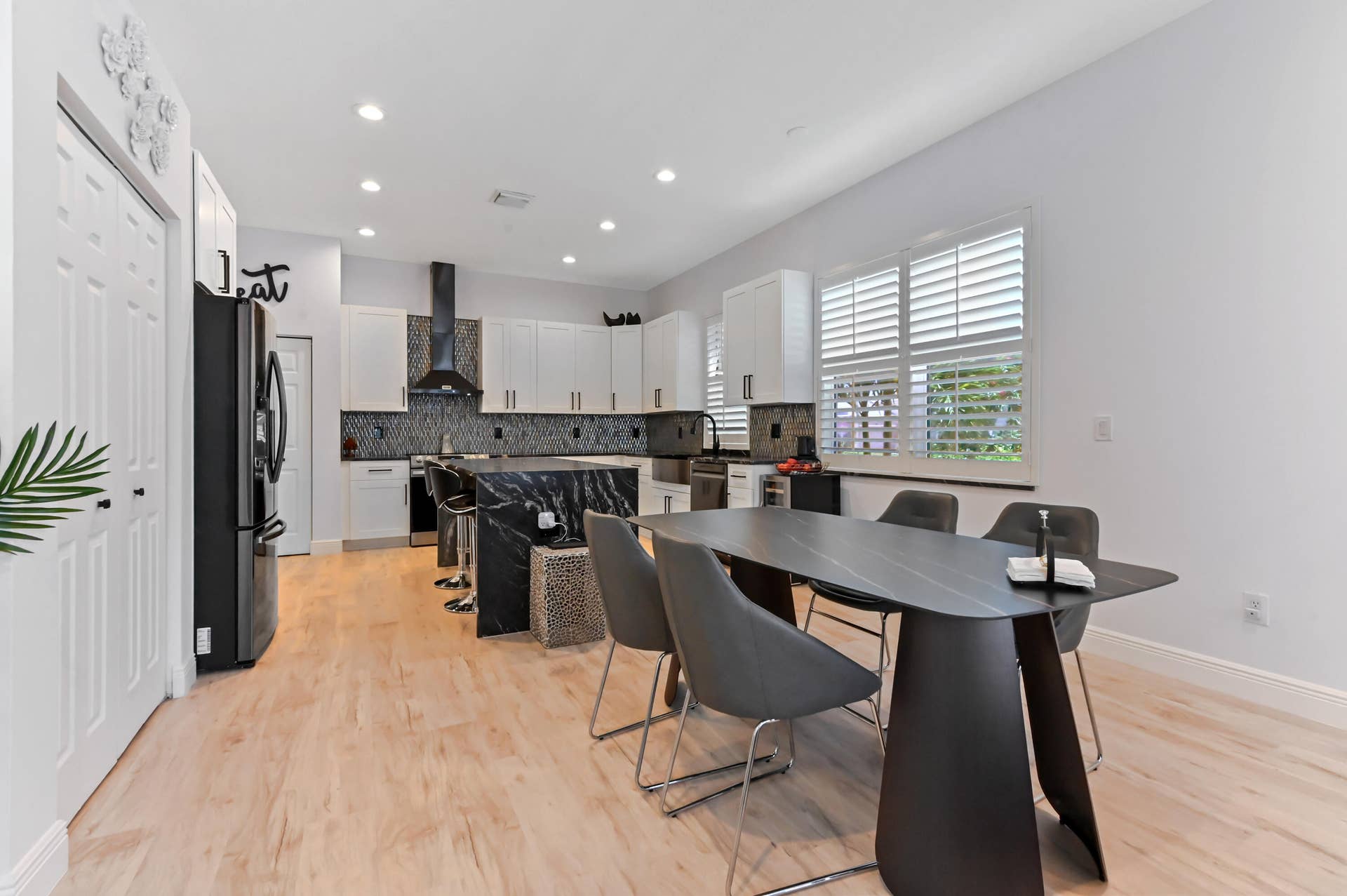 25 Dining room 04