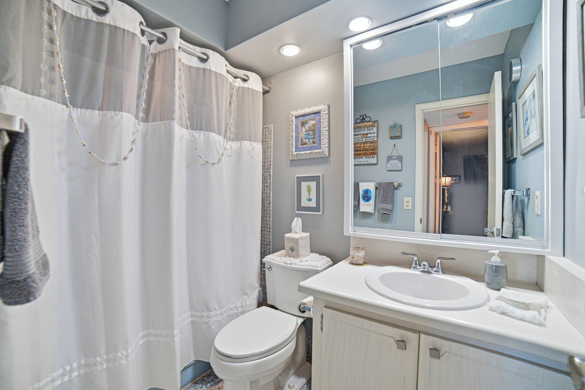 101 Doolen Court, #207, North Palm Beach, FL 33408 101 Doolen Court, #207, North Palm Beach, FL 33408