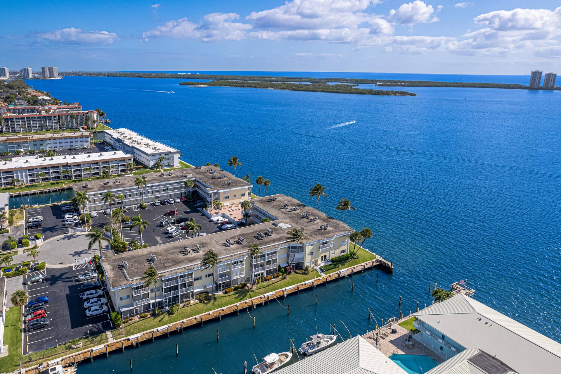 101 Doolen Court, #207, North Palm Beach, FL 33408 101 Doolen Court, #207, North Palm Beach, FL 33408
