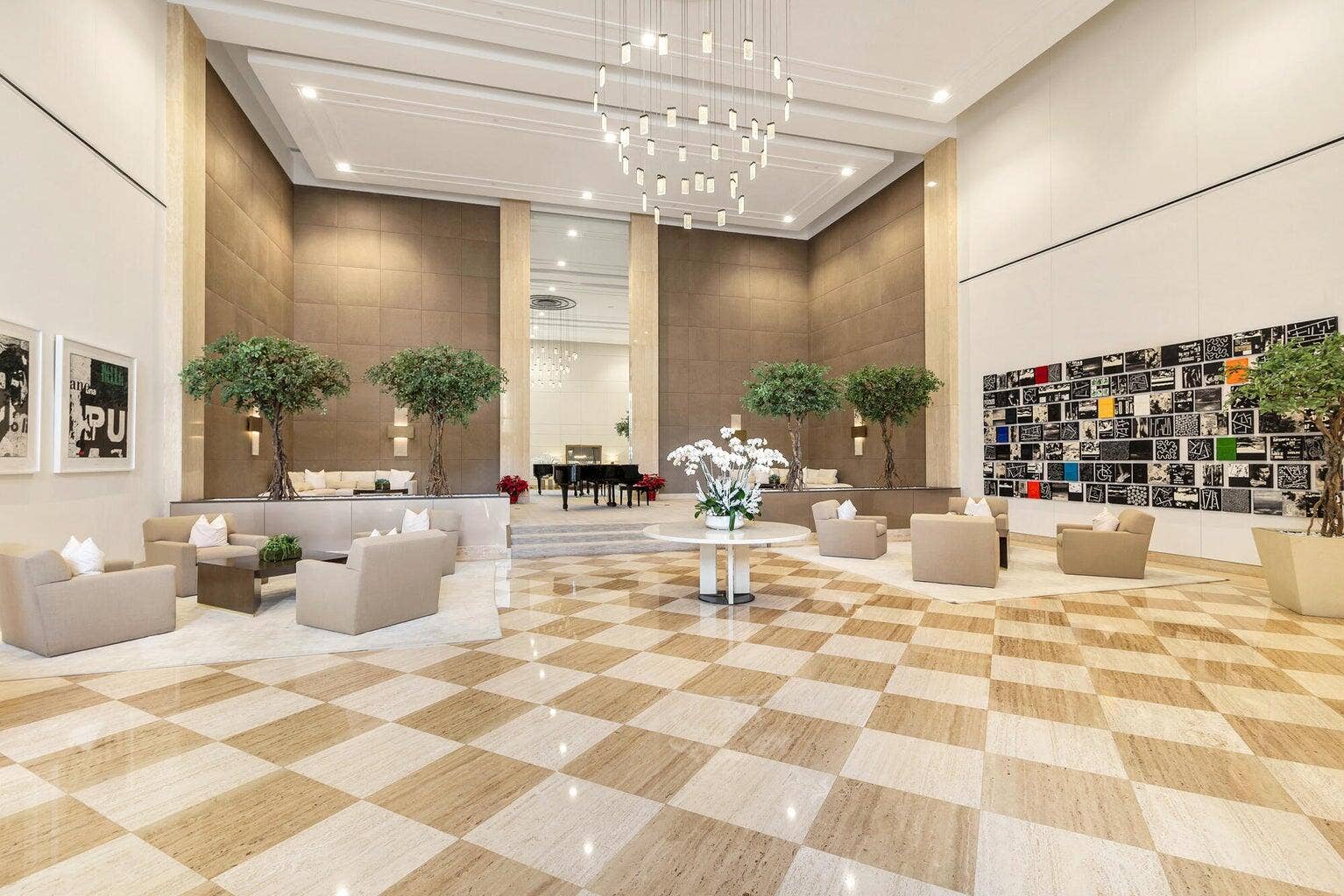 529 S Flagler Drive, #8g, West Palm Beach, FL 33401 Lobby