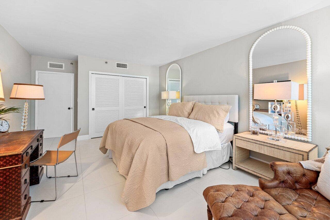 529 S Flagler Drive, #8g, West Palm Beach, FL 33401 Large Closet